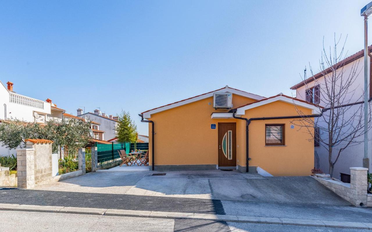 Apartment Blue Pula, New, Family Friendly, Comfortable, Free Parking And Wifi Exterior photo